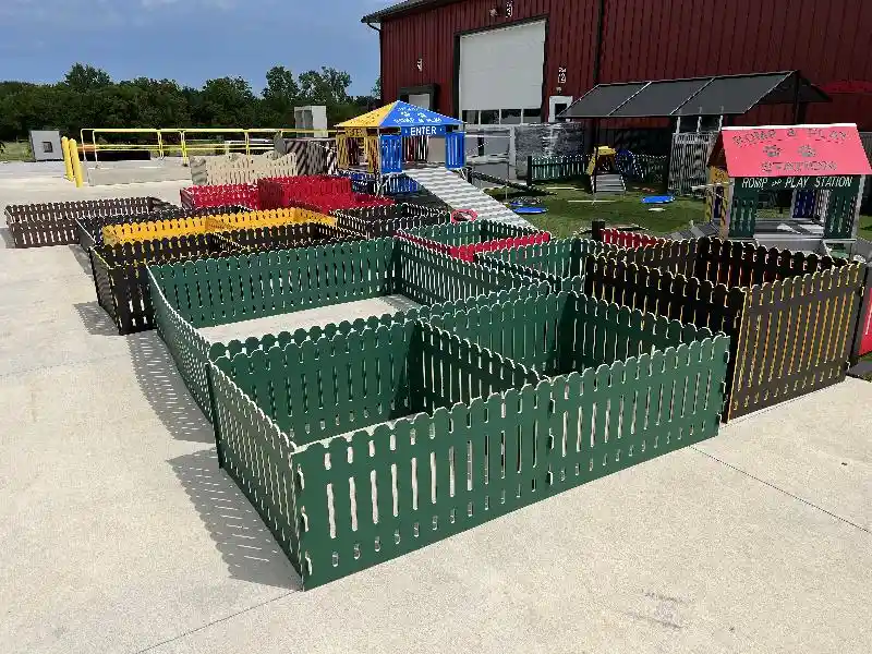 Play Pen-Plastic Picket 24x96x96
